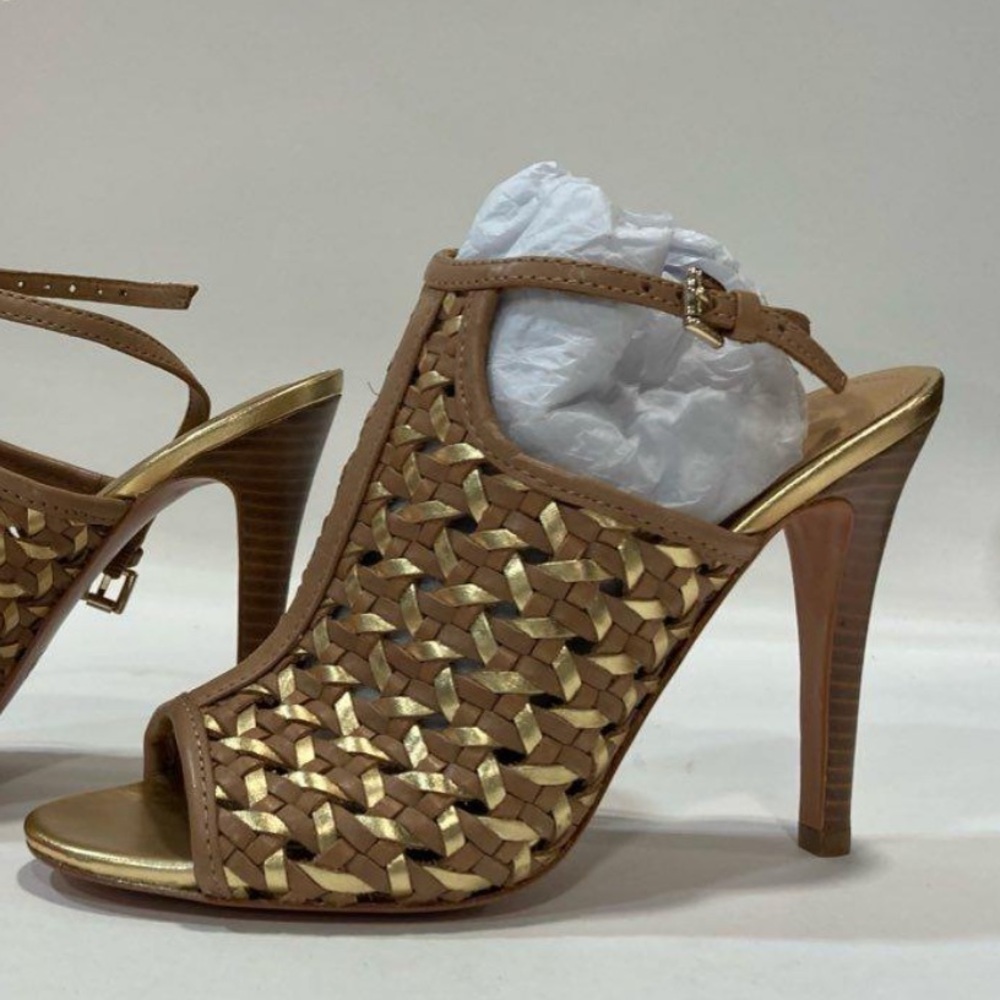 NEW!! Women’s Coach “Leela” Open Toe Sandals Size 7B - Picture 2 of 7